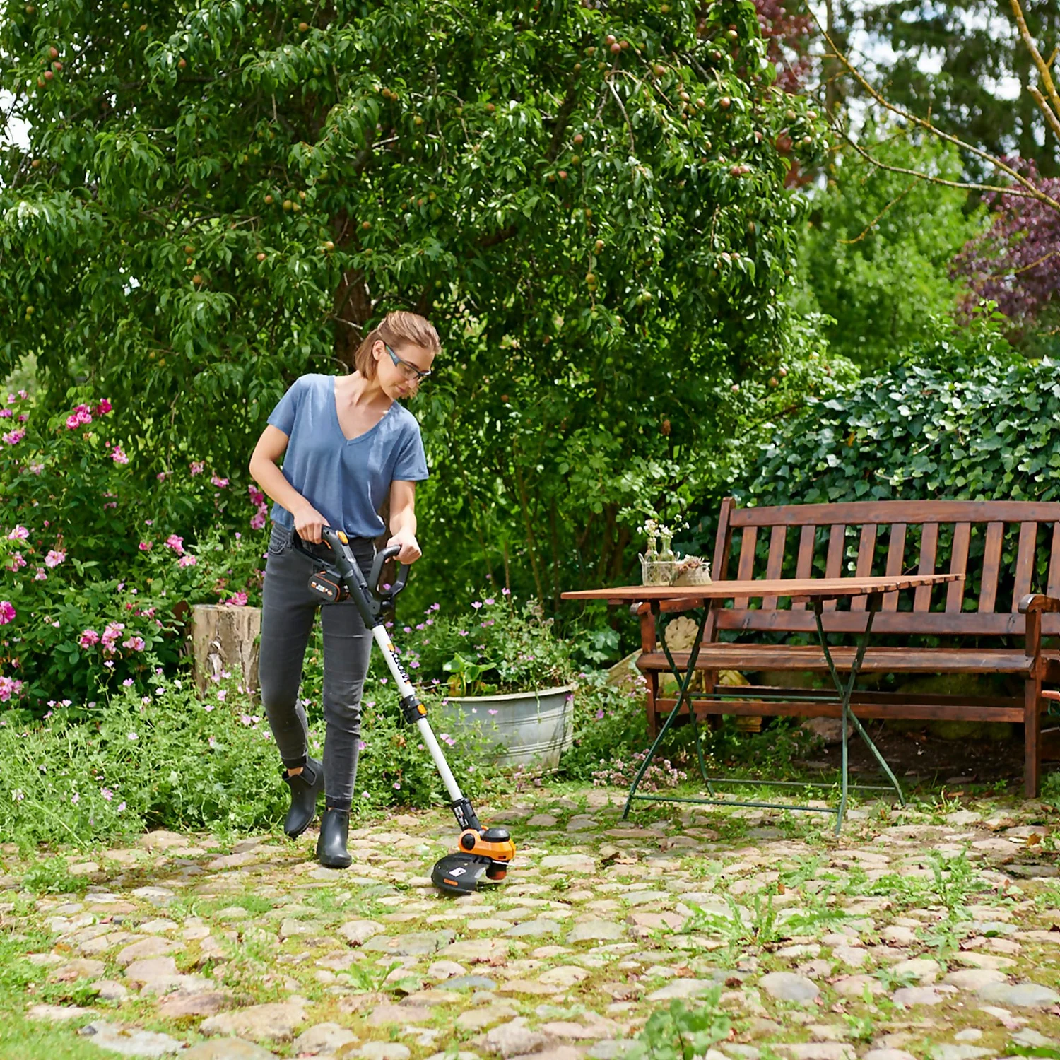 Worx GT 3.0 20v 2.0Ah Cordless Grass Trimmer - 30cm 2 Worx GT 3.0 20v 2.0Ah Cordless Grass Trimmer - 30cm - Image 2