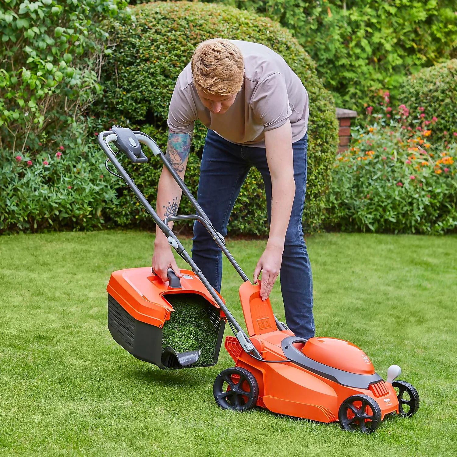 Flymo 20V SimpliStore 340R Li Cordless Mower - 30cm 5 Flymo 20V SimpliStore 340R Li Cordless Mower - 30cm - Image 5