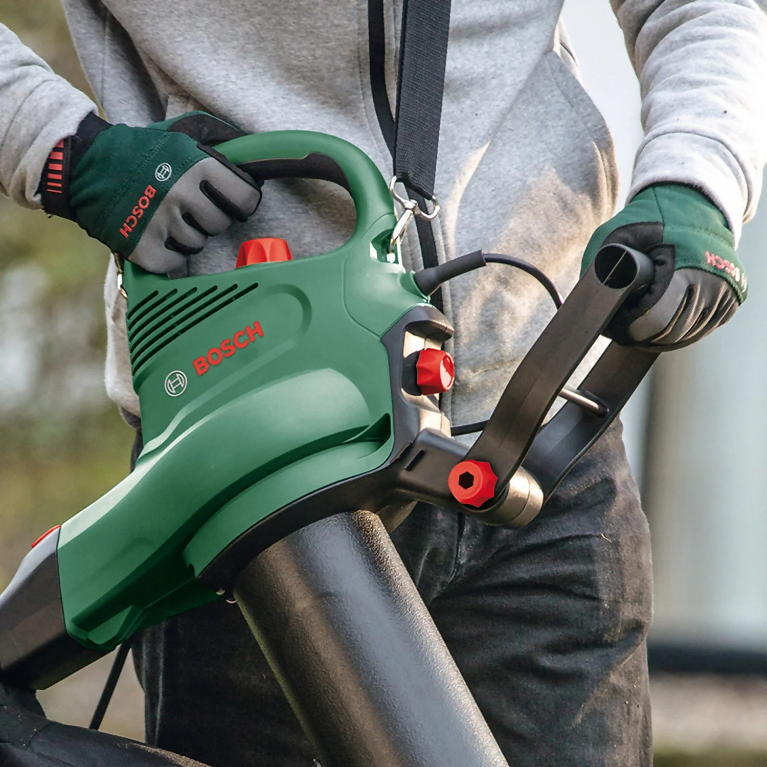 Bosch UniversalGardenTidy 3000 Blower Vac 7 Bosch UniversalGardenTidy 3000 Blower Vac - Image 7